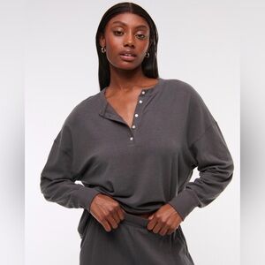 A&F Long-Sleeve Cozy Lounge Knit Oversized Henley Top Dark Gray Small